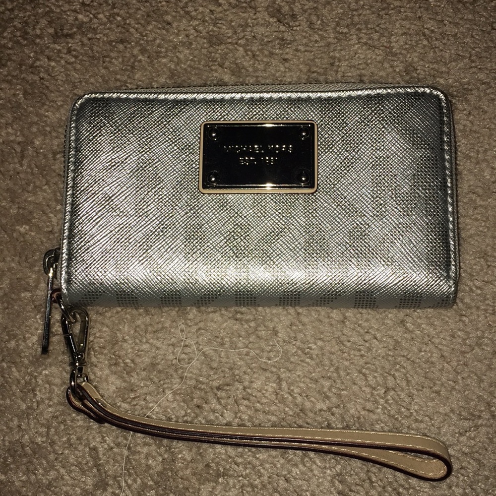 Michael Kors Wristlet